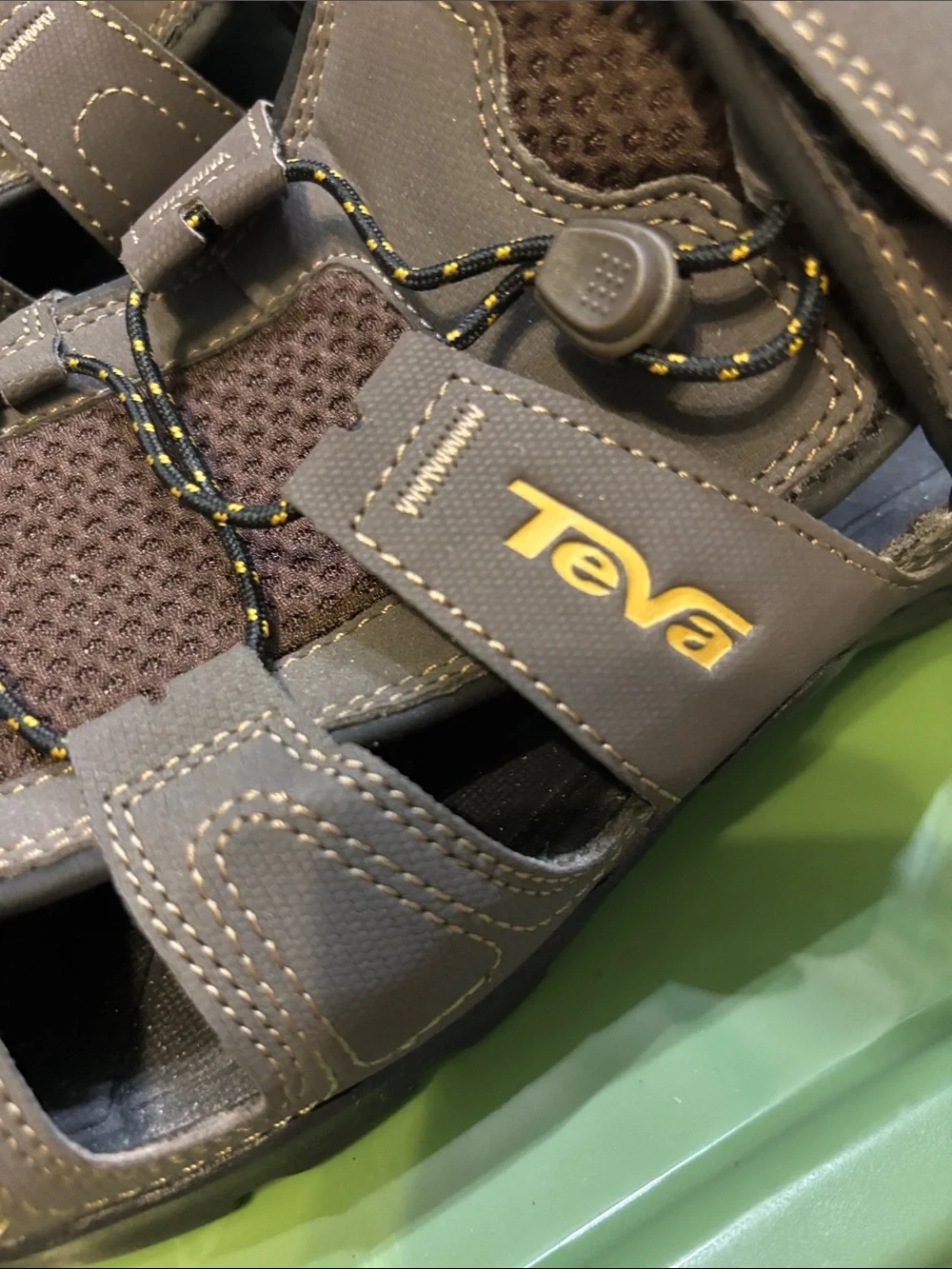 Teva Men’s Forebay Hiking Sandals size 12